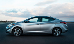 Автомобили седаны в Омске